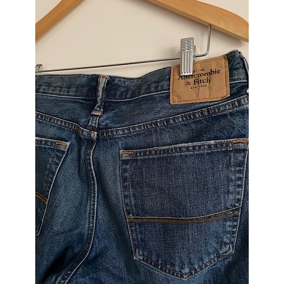 Abercrombie & Fitch The A&F Classic Straight Button Down Medium Wash Denim 32x32 - Picture 4 of 6